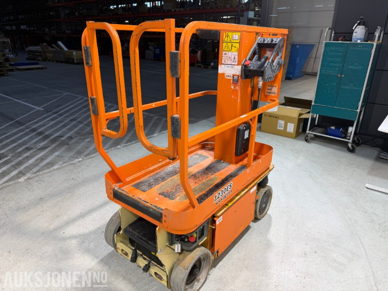 2013 JLG 1230ES Elektrisk mastelift med 5,6 m arbeidshøyde - Arbeitsbühne: das Bild 5 2013 JLG 1230ES Elektrisk mastelift med 5,6 m arbeidshøyde - Arbeitsbühne: das Bild 5