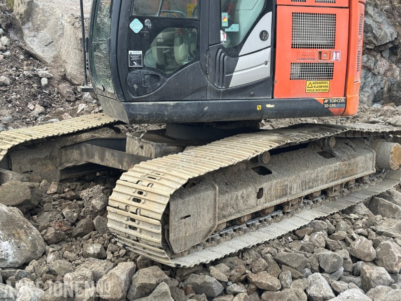 2014 Hitachi ZX225USLC-5B Beltegraver med tiltrotator og pusseskuffe - Bagger: das Bild 4 2014 Hitachi ZX225USLC-5B Beltegraver med tiltrotator og pusseskuffe - Bagger: das Bild 4