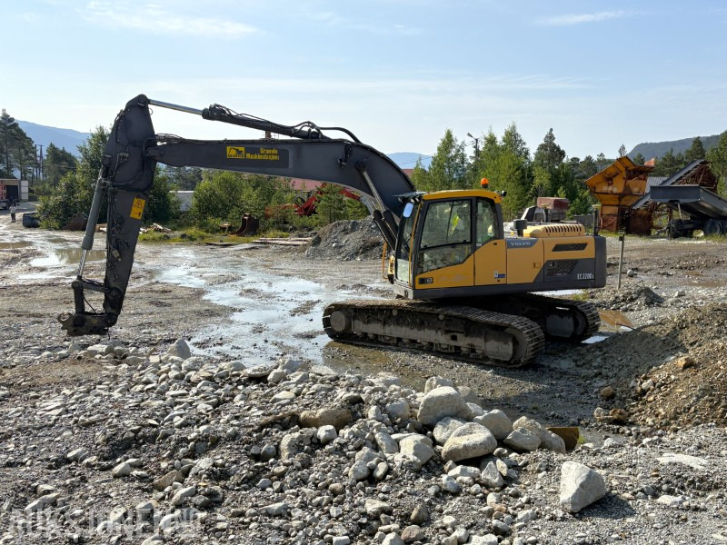 2014 Volvo EC 220DL - 10 656 timer - sertifisert - Bagger: das Bild 1 2014 Volvo EC 220DL - 10 656 timer - sertifisert - Bagger: das Bild 1
