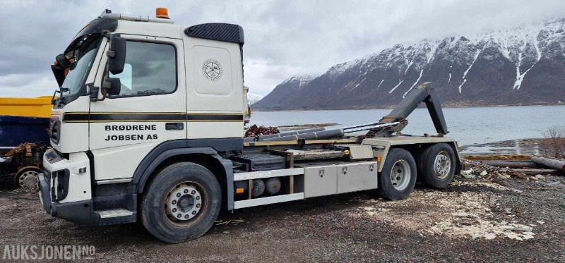 2014 Volvo FMX * Krokløft * 275076 km * Godkjent som skolebil * Eu godkjent til 25.08.2025 - Abrollkipper: das Bild 4 2014 Volvo FMX * Krokløft * 275076 km * Godkjent som skolebil * Eu godkjent til 25.08.2025 - Abrollkipper: das Bild 4