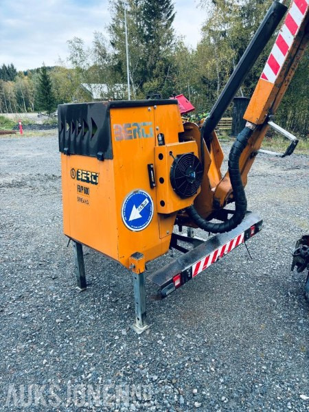 2015 Berti 600 FB600 A.H.G - Krattknuser/kantklipper - Traktor: das Bild 3 2015 Berti 600 FB600 A.H.G - Krattknuser/kantklipper - Traktor: das Bild 3
