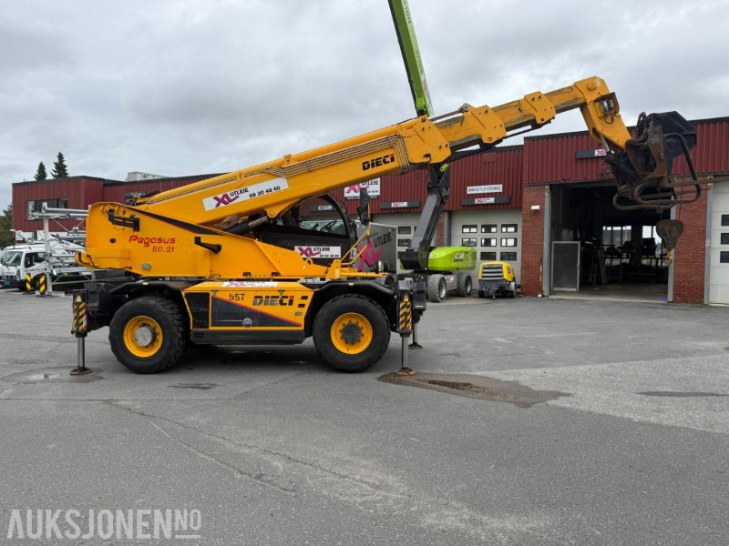 2016 Dieci PEGASUS 50.21 RUNDTOMSVINGENDE TELESKOPTRUCK M/PALLEGAFLER OG SKUFF - SERVICEHISTORIKK - Teleskoplader: das Bild 4 2016 Dieci PEGASUS 50.21 RUNDTOMSVINGENDE TELESKOPTRUCK M/PALLEGAFLER OG SKUFF - SERVICEHISTORIKK - Teleskoplader: das Bild 4