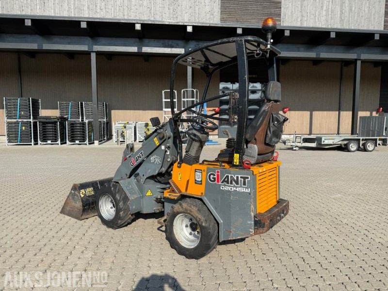 2016 Giant D204SW HJULLASTER M/SKUFF. - Radlader: das Bild 5 2016 Giant D204SW HJULLASTER M/SKUFF. - Radlader: das Bild 5