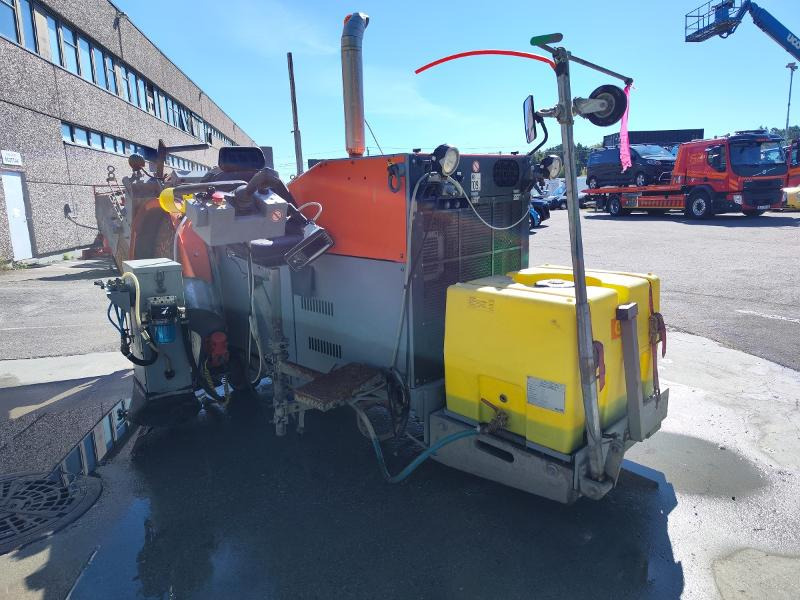 2016 Lissmac Trenching DT60 asfalt-/betongkutter – Rep.objekt - Baugeräte: das Bild 4 2016 Lissmac Trenching DT60 asfalt-/betongkutter – Rep.objekt - Baugeräte: das Bild 4