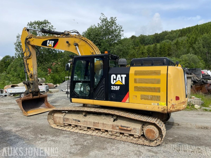 2017 Cat 326F Gravemaskin - 5166 Timer - Tiltrotator - Graveskuffe - Pusseskuffe - S70 - Bagger: das Bild 3 2017 Cat 326F Gravemaskin - 5166 Timer - Tiltrotator - Graveskuffe - Pusseskuffe - S70 - Bagger: das Bild 3