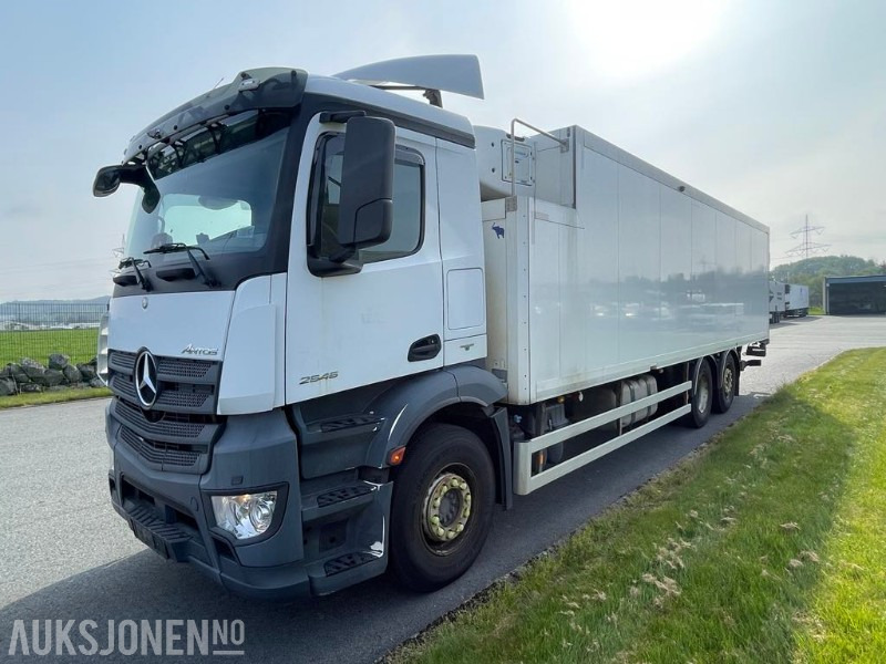2017 Mercedes-Benz Antos Distribusjonsbil med kjøl Nordic Supra 850 - Lift - 121984 km. - Koffer LKW: das Bild 1 2017 Mercedes-Benz Antos Distribusjonsbil med kjøl Nordic Supra 850 - Lift - 121984 km. - Koffer LKW: das Bild 1