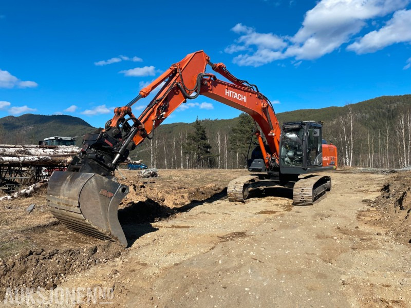 2018 Hitachi ZX210 LC-6/Leica GPS/Kamera/LED/Oil Quick - Bagger: das Bild 1 2018 Hitachi ZX210 LC-6/Leica GPS/Kamera/LED/Oil Quick - Bagger: das Bild 1