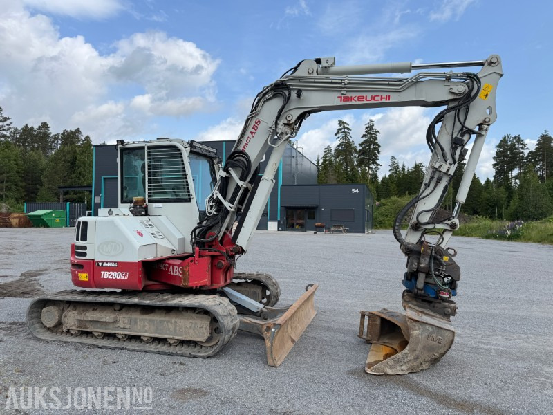 2018 Takeuchi TB280FR – 8,5-tonns gravemaskin med Side-to-Side Boom, tilt, sentralsmøring og 2 skuffer - Bagger: das Bild 5 2018 Takeuchi TB280FR – 8,5-tonns gravemaskin med Side-to-Side Boom, tilt, sentralsmøring og 2 skuffer - Bagger: das Bild 5