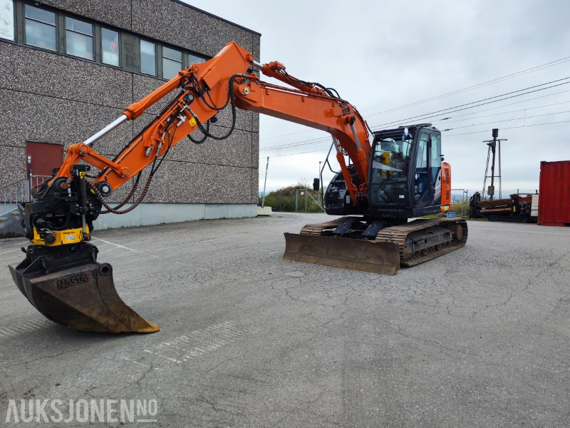 2021 Hitachi ZX135US-6 med 3D maskinstyring, tiltrotator og 3 skuffer - Bagger: das Bild 2 2021 Hitachi ZX135US-6 med 3D maskinstyring, tiltrotator og 3 skuffer - Bagger: das Bild 2