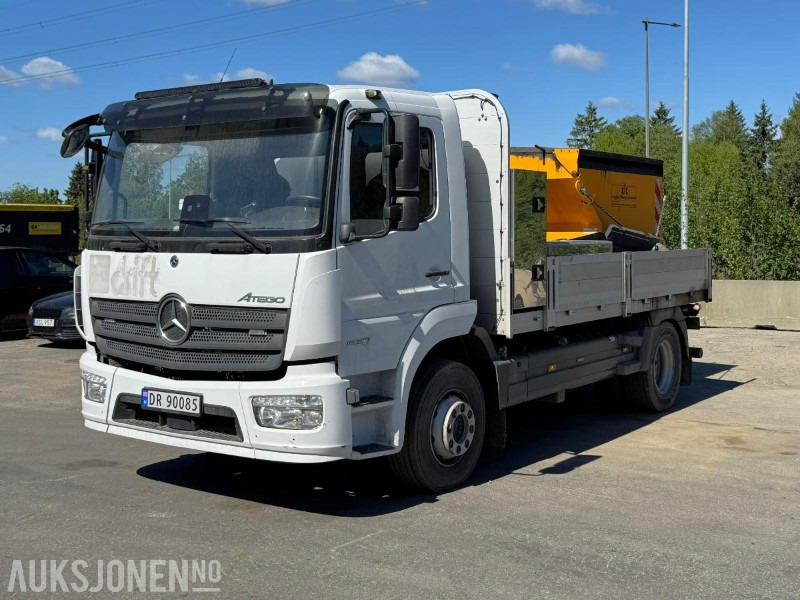 2021 Mercedes-Benz Atego 1530 lappebil/asfaltcontainer/hengsrød plan/adaptiv cruisecontrol/kamera - Pritsche LKW: das Bild 1 2021 Mercedes-Benz Atego 1530 lappebil/asfaltcontainer/hengsrød plan/adaptiv cruisecontrol/kamera - Pritsche LKW: das Bild 1