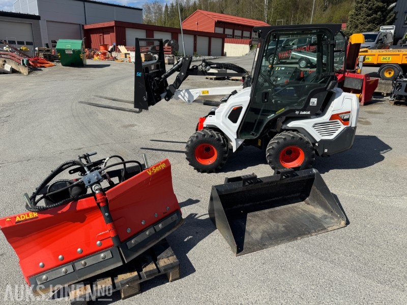 2022 Bobcat L23 kompaktlaster med skuffe, gafler og hydraulisksnøskjær - Kompaktlader: das Bild 2 2022 Bobcat L23 kompaktlaster med skuffe, gafler og hydraulisksnøskjær - Kompaktlader: das Bild 2