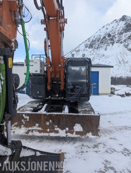 2023 Hitachi ZX225USLC-7 - Montabert CPA, GPS, rototilt, to-delt bom +++ - Bagger: das Bild 3 2023 Hitachi ZX225USLC-7 - Montabert CPA, GPS, rototilt, to-delt bom +++ - Bagger: das Bild 3