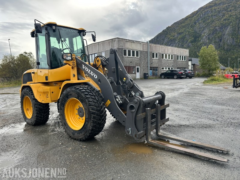 2024 Volvo L35GT HJULLASTER MED PALLEGAFFLER - 256 TIMER - Radlader: das Bild 2 2024 Volvo L35GT HJULLASTER MED PALLEGAFFLER - 256 TIMER - Radlader: das Bild 2
