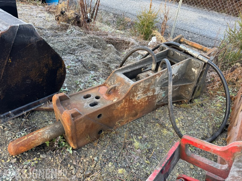 2008 Daemo DMB180 pigghammer med kombi S60 og S70 feste. - Anbauteil für Baumaschine: das Bild 1 2008 Daemo DMB180 pigghammer med kombi S60 og S70 feste. - Anbauteil für Baumaschine: das Bild 1