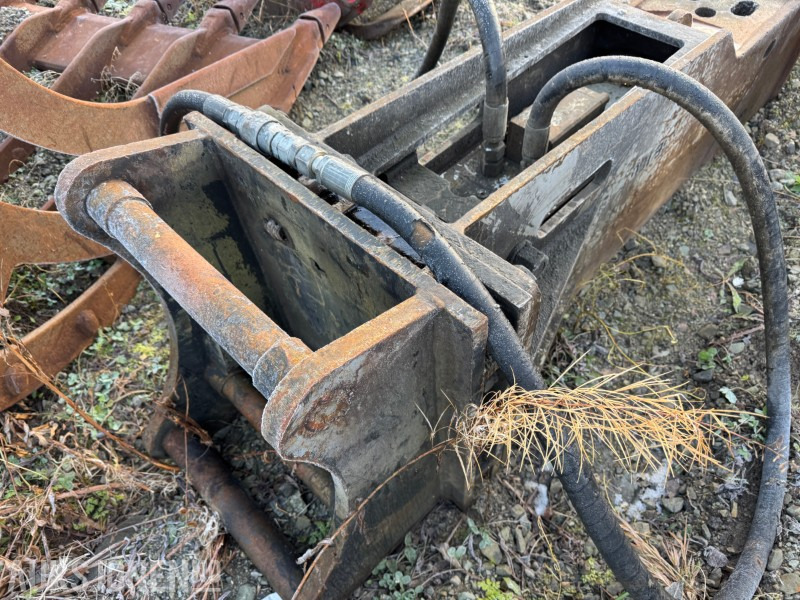 2008 Daemo DMB180 pigghammer med kombi S60 og S70 feste. - Anbauteil für Baumaschine: das Bild 4 2008 Daemo DMB180 pigghammer med kombi S60 og S70 feste. - Anbauteil für Baumaschine: das Bild 4