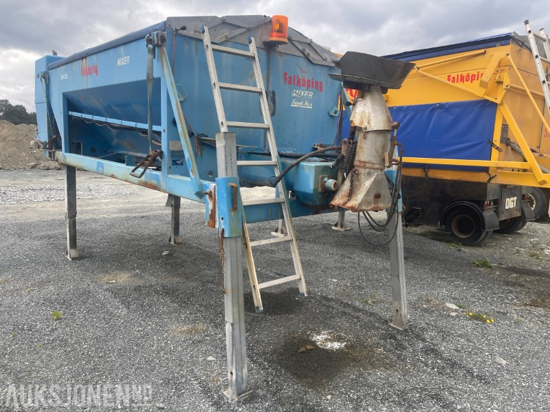 2009 Falköping Mixer C-7 sand-/saltspreder - Anbauteil für Baumaschine: das Bild 3 2009 Falköping Mixer C-7 sand-/saltspreder - Anbauteil für Baumaschine: das Bild 3