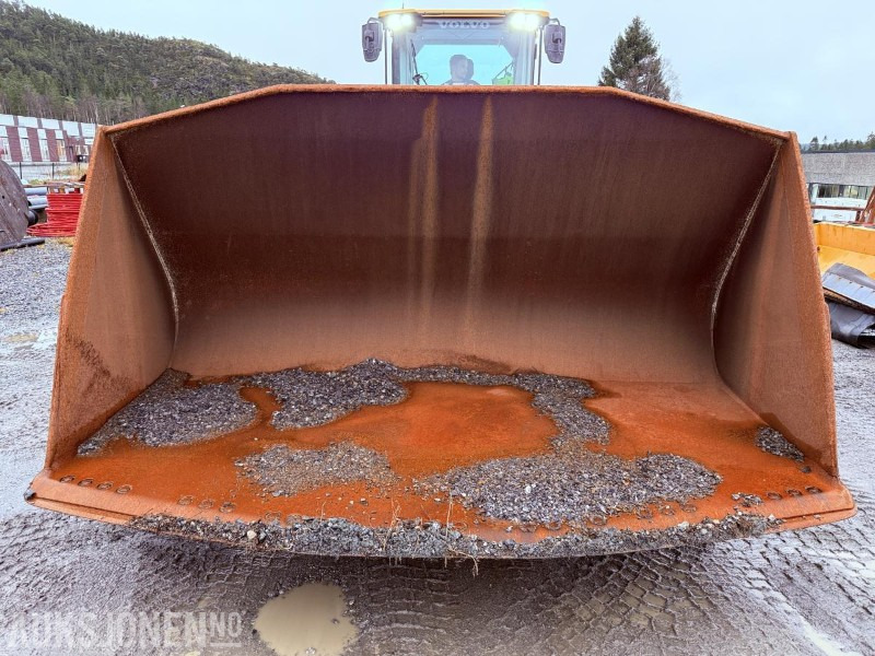 2014 Volvo Skuffe m/Stor BM hurtigfeste og slitedel - Rep.objekt - Anbauteil für Baumaschine: das Bild 2 2014 Volvo Skuffe m/Stor BM hurtigfeste og slitedel - Rep.objekt - Anbauteil für Baumaschine: das Bild 2