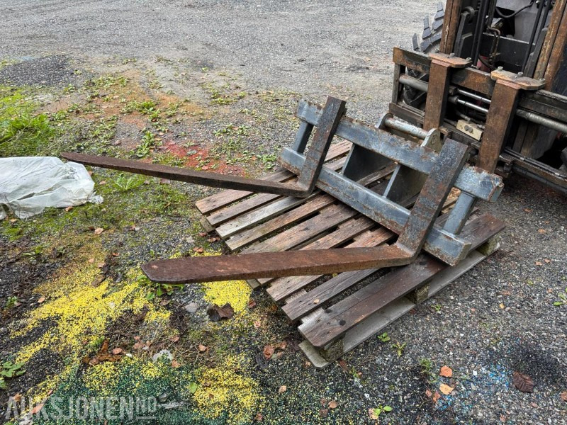 2016 SE pallegafler til gravemaskin / S50 - Anbauteil für Baumaschine: das Bild 1 2016 SE pallegafler til gravemaskin / S50 - Anbauteil für Baumaschine: das Bild 1