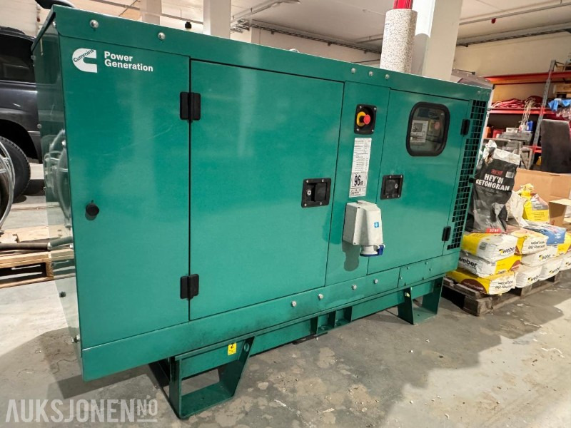 2022 Cummins Generator / Aggregat - Model C22D5 - 230 V - 22 kVA / 17.6 kW - Dieselaggregat - Anbauteil für Baumaschine: das Bild 3 2022 Cummins Generator / Aggregat - Model C22D5 - 230 V - 22 kVA / 17.6 kW - Dieselaggregat - Anbauteil für Baumaschine: das Bild 3