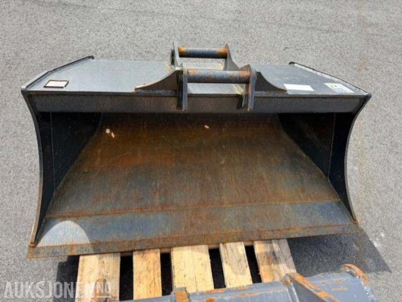 Demobrukt Fast Pusseskiuff SPS50 S40 - Anbauteil für Baumaschine: das Bild 1 Demobrukt Fast Pusseskiuff SPS50 S40 - Anbauteil für Baumaschine: das Bild 1