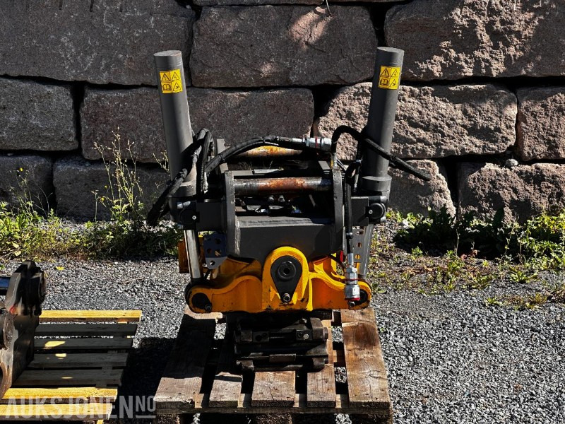 SMP ST22 Tiltrotator - Anbauteil für Baumaschine: das Bild 1 SMP ST22 Tiltrotator - Anbauteil für Baumaschine: das Bild 1