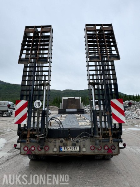 2019 Carnehl CSTV 40-60 - 4 akslet maskinsemi - Manuelt uttrekk - Hydraulisk bredding - Støttelabber bak - Fjernstyring - Anhänger: das Bild 5 2019 Carnehl CSTV 40-60 - 4 akslet maskinsemi - Manuelt uttrekk - Hydraulisk bredding - Støttelabber bak - Fjernstyring - Anhänger: das Bild 5