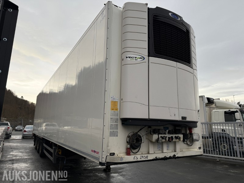 2019 Schmitz CARGOBULL thermo semi med bommer og bakløft - Anhänger: das Bild 2 2019 Schmitz CARGOBULL thermo semi med bommer og bakløft - Anhänger: das Bild 2