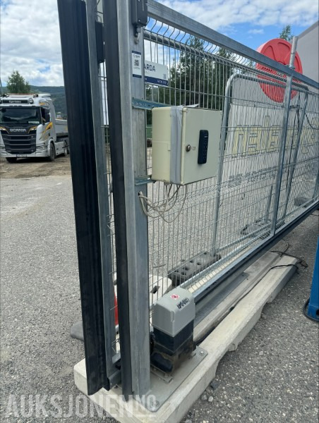 Bom for byggeplass med kortleser og appstyring - Baugeräte: das Bild 1 Bom for byggeplass med kortleser og appstyring - Baugeräte: das Bild 1