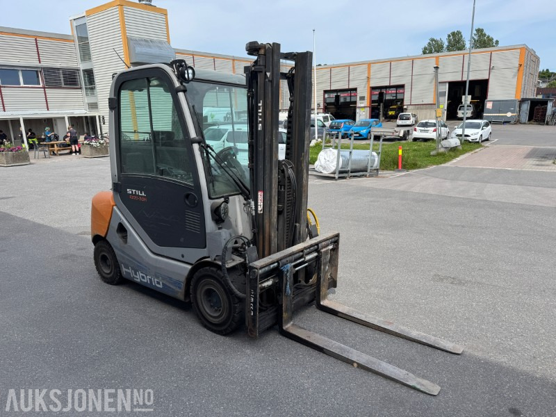 2014 Still RX 70-30 Hybrid Gaffeltruck – 3 tonn løftekapasitet Repobjekt - Flurförderzeug: das Bild 3 2014 Still RX 70-30 Hybrid Gaffeltruck – 3 tonn løftekapasitet Repobjekt - Flurförderzeug: das Bild 3