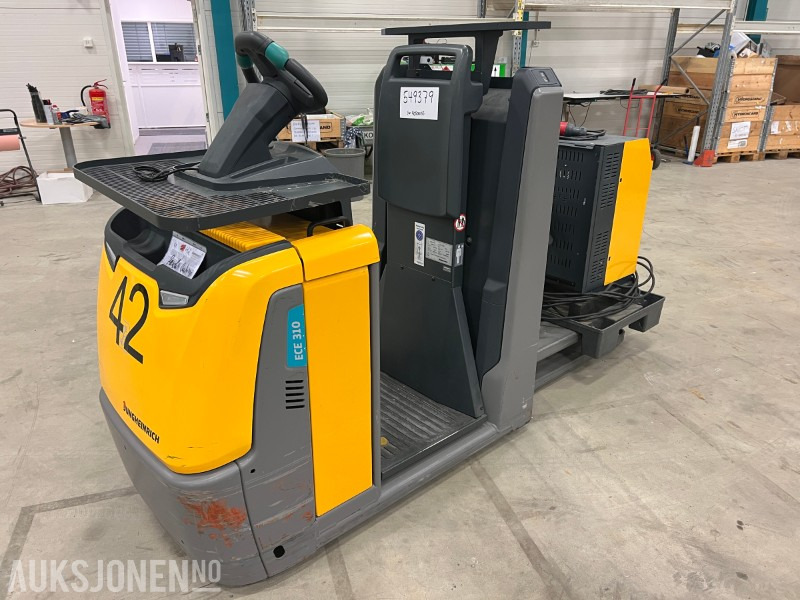 2016 Jungheinrich ECE 310 HP - Flurförderzeug: das Bild 1 2016 Jungheinrich ECE 310 HP - Flurförderzeug: das Bild 1