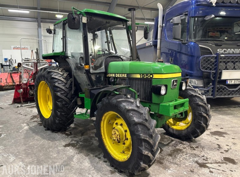 John Deere 1950 – 1988-modell – 46 hk – Starter og går – 4x4 – Med styringsdeler og kjettinger - Traktor: das Bild 3 John Deere 1950 – 1988-modell – 46 hk – Starter og går – 4x4 – Med styringsdeler og kjettinger - Traktor: das Bild 3