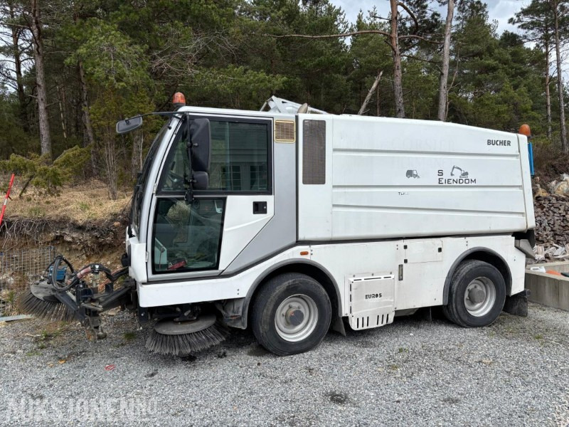 2010 Bucher CityCat 5000 feiebil / kostebil - Kommunal-/ Sonderfahrzeug: das Bild 2 2010 Bucher CityCat 5000 feiebil / kostebil - Kommunal-/ Sonderfahrzeug: das Bild 2