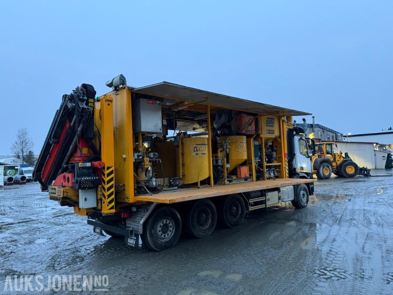 2017 Mercedes-Benz Arocs 3235 8x4, Injeksjonsrigg AMV, EURO 6, påmontert kran - Kommunal-/ Sonderfahrzeug: das Bild 5 2017 Mercedes-Benz Arocs 3235 8x4, Injeksjonsrigg AMV, EURO 6, påmontert kran - Kommunal-/ Sonderfahrzeug: das Bild 5