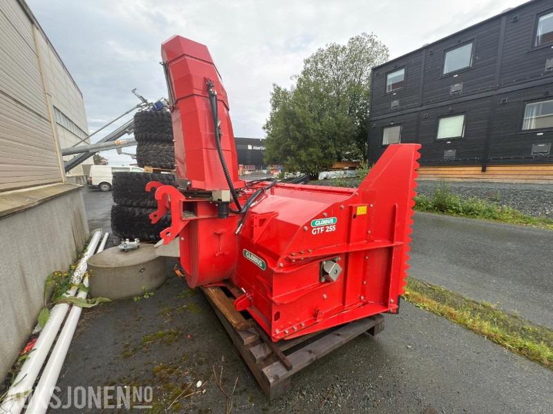 2021 GLOBUS GTF255 SNØFRESER - Landmaschine: das Bild 4 2021 GLOBUS GTF255 SNØFRESER - Landmaschine: das Bild 4