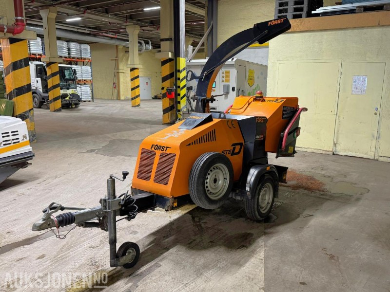 Först ST6D flishugger med Kubota dieselmotor | - Landmaschine: das Bild 1 Först ST6D flishugger med Kubota dieselmotor | - Landmaschine: das Bild 1