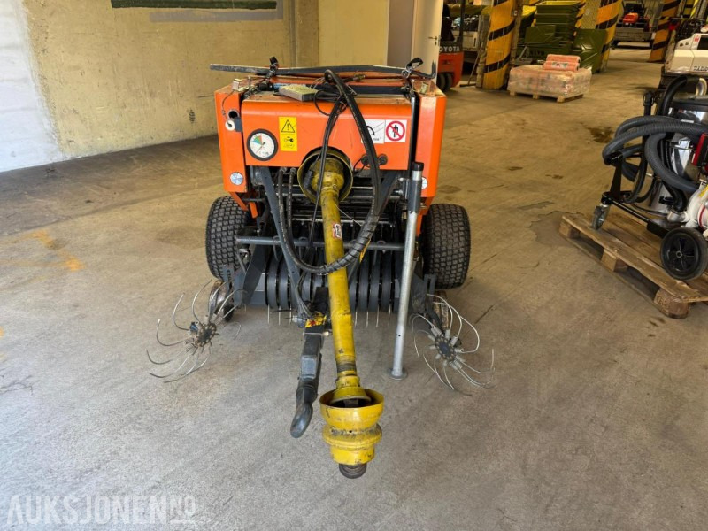 Gallignani MB 60 rundballepresse med plastpakker | PTO-aksel - Landmaschine: das Bild 2 Gallignani MB 60 rundballepresse med plastpakker | PTO-aksel - Landmaschine: das Bild 2