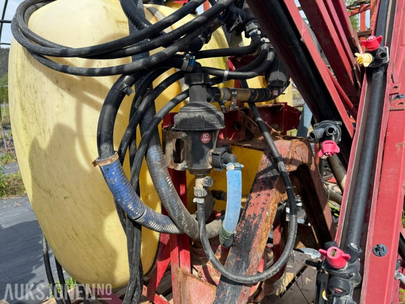 Hardi sprøytebom / 600L / Rep.objekt - Landmaschine: das Bild 4 Hardi sprøytebom / 600L / Rep.objekt - Landmaschine: das Bild 4