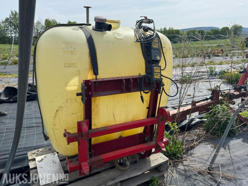 Hardi tank til landbrukssprøyte / 600L - Landmaschine: das Bild 2 Hardi tank til landbrukssprøyte / 600L - Landmaschine: das Bild 2