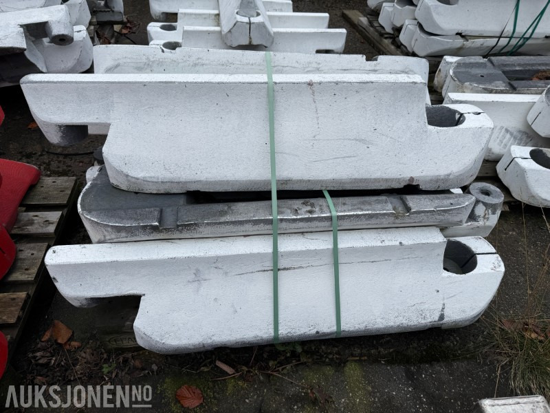 Trafikk-/veibarrierar (modulbasert) i kompositt ca 600 stk - Baugeräte: das Bild 3 Trafikk-/veibarrierar (modulbasert) i kompositt ca 600 stk - Baugeräte: das Bild 3