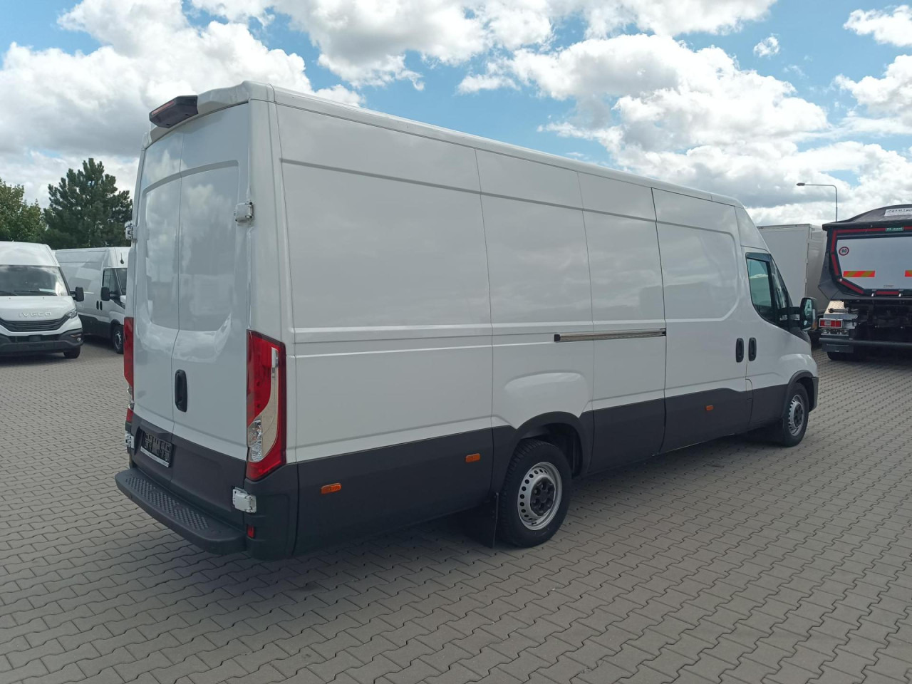 Kastenwagen IVECO Daily 35S16V: das Bild 8