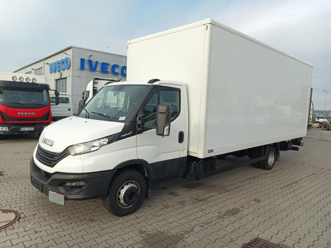 IVECO Daily 70C18A8 - Koffer Transporter: das Bild 1 IVECO Daily 70C18A8 - Koffer Transporter: das Bild 1
