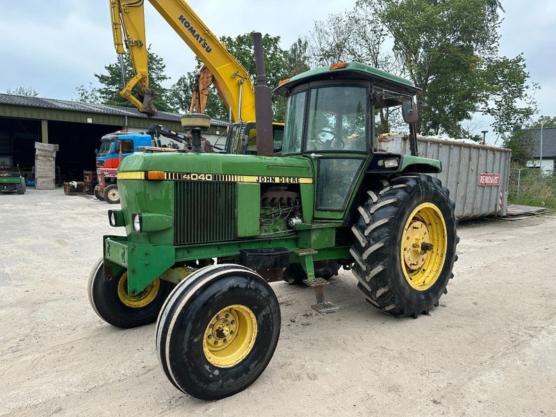 John Deere 4040 AIRCO - Traktor: das Bild 1 John Deere 4040 AIRCO - Traktor: das Bild 1
