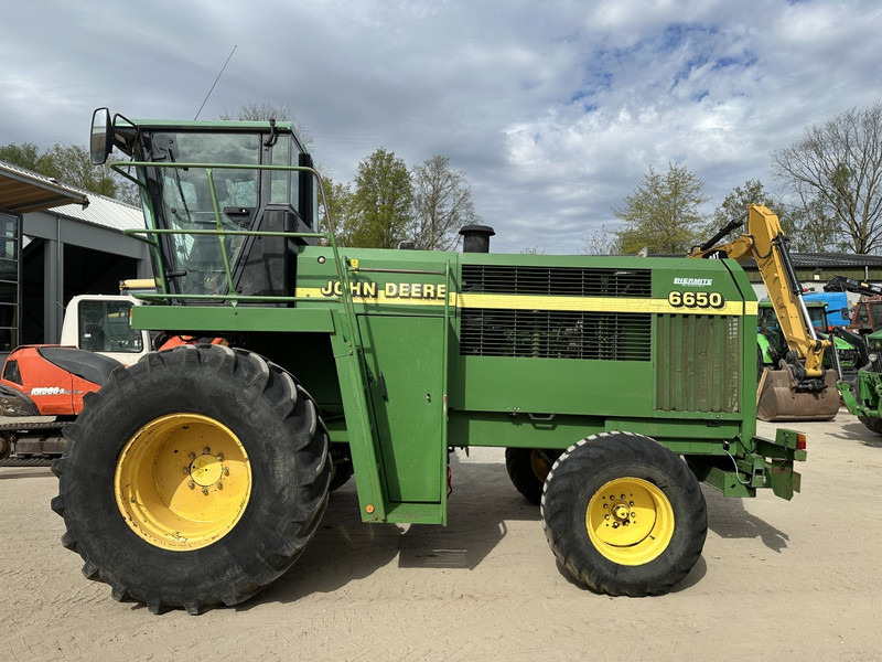 John Deere 6650 FOR PARTS - Feldhäcksler: das Bild 2 John Deere 6650 FOR PARTS - Feldhäcksler: das Bild 2