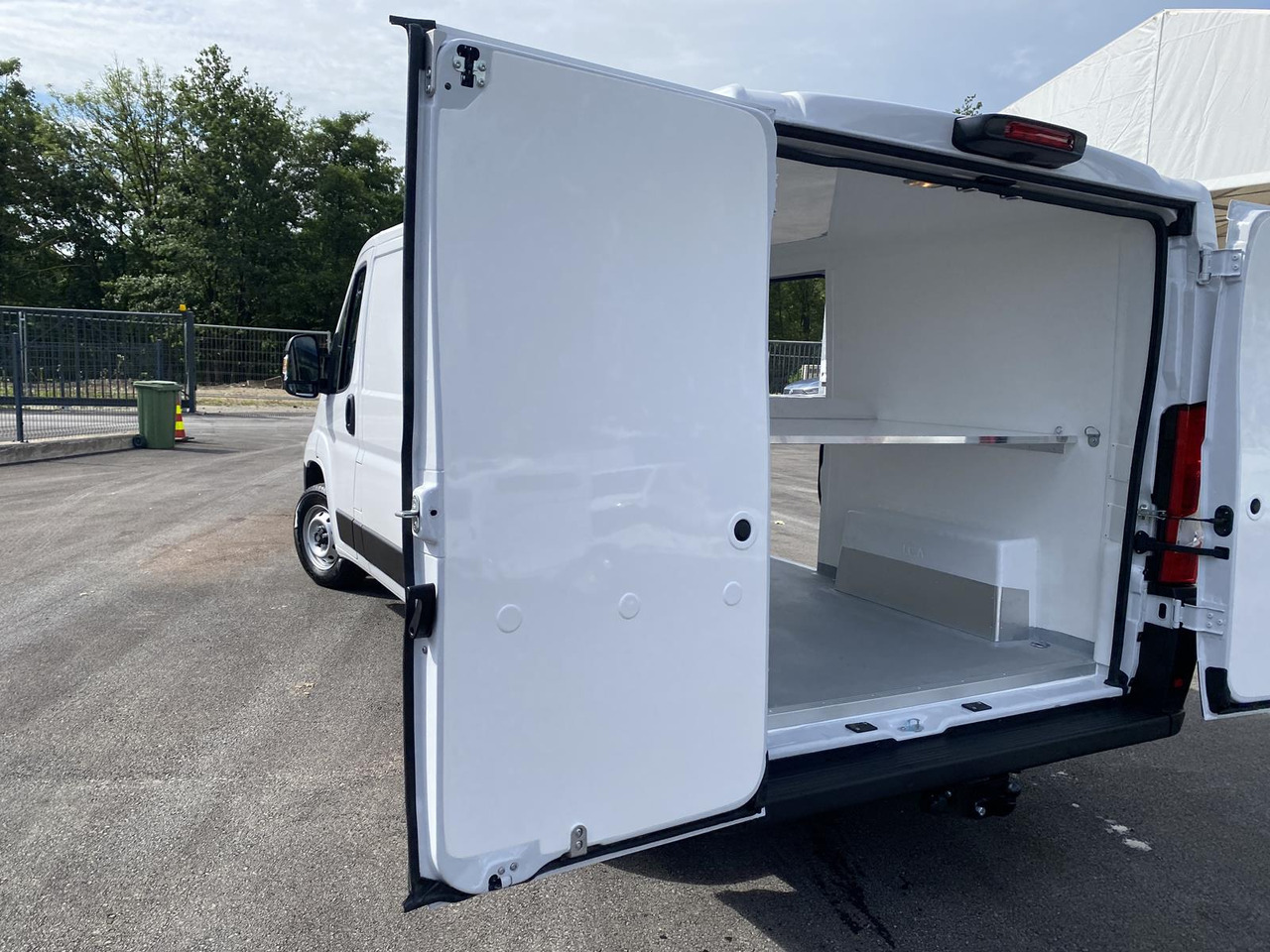 FIAT DUCATO L2H1 140PS | ISOLIERUNG OHNE KÜHLAGGREGAT - Kühltransporter: das Bild 4 FIAT DUCATO L2H1 140PS | ISOLIERUNG OHNE KÜHLAGGREGAT - Kühltransporter: das Bild 4