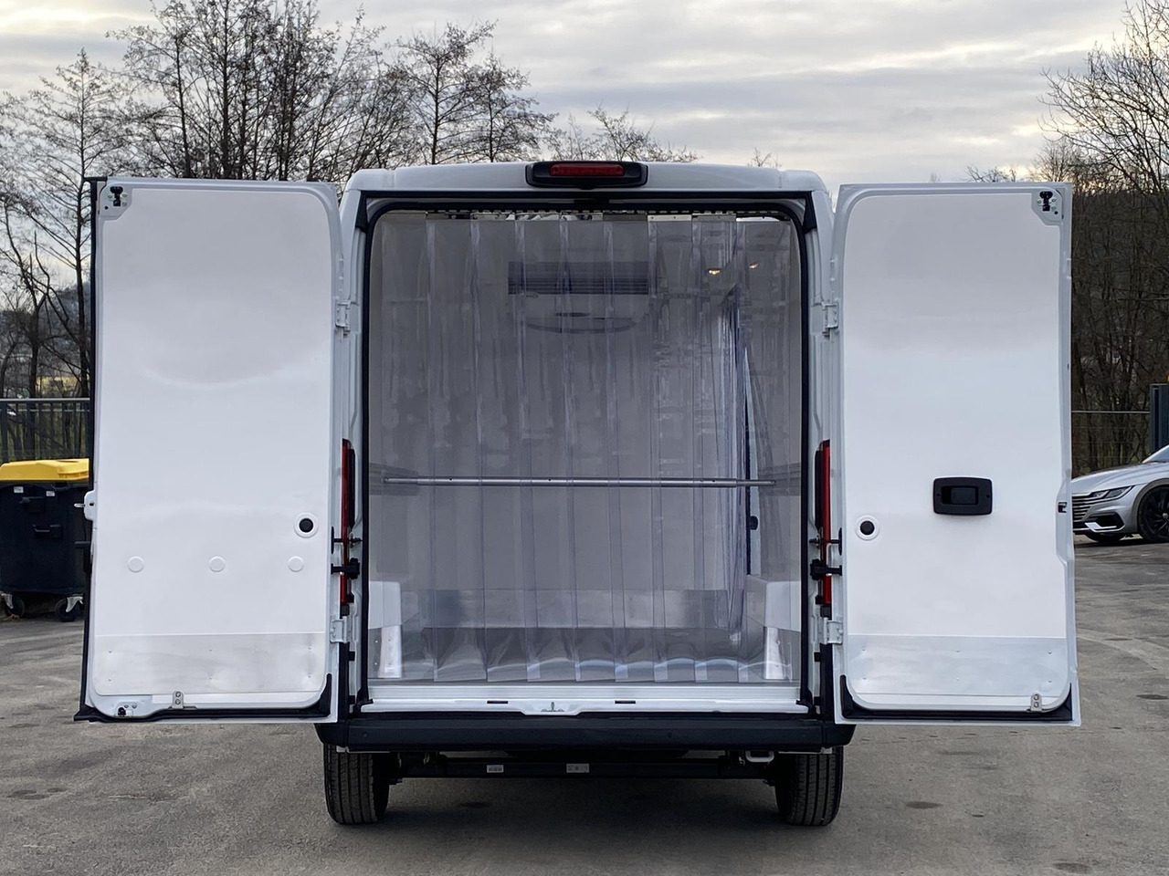 FIAT DUCATO L3H2 180PS BASE HEAVY / FRISCHDIENST + XARIOS 300 12-380V + Heizung - Kühltransporter: das Bild 4 FIAT DUCATO L3H2 180PS BASE HEAVY / FRISCHDIENST + XARIOS 300 12-380V + Heizung - Kühltransporter: das Bild 4