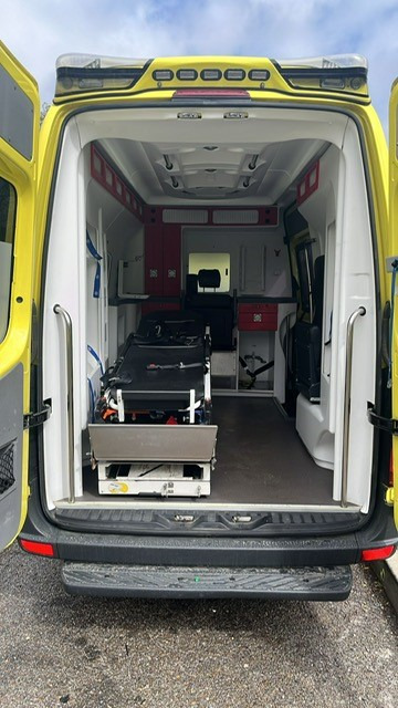 Mercedes Benz AMBULANCE Lot of 10 units Sprinter 313 CDI Automatic - Kastenwagen: das Bild 3 Mercedes Benz AMBULANCE Lot of 10 units Sprinter 313 CDI Automatic - Kastenwagen: das Bild 3