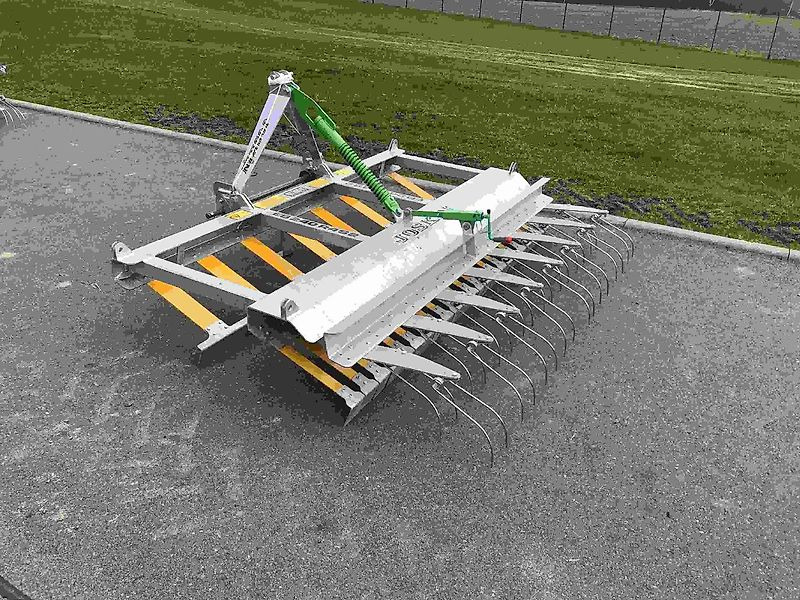 Joskin EB-R4S2 240 - Technik für Bodenbearbeitung: das Bild 3 Joskin EB-R4S2 240 - Technik für Bodenbearbeitung: das Bild 3