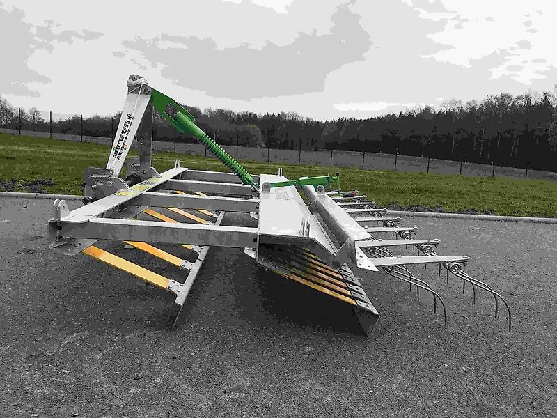 Joskin EB-R4S2 240 - Technik für Bodenbearbeitung: das Bild 2 Joskin EB-R4S2 240 - Technik für Bodenbearbeitung: das Bild 2