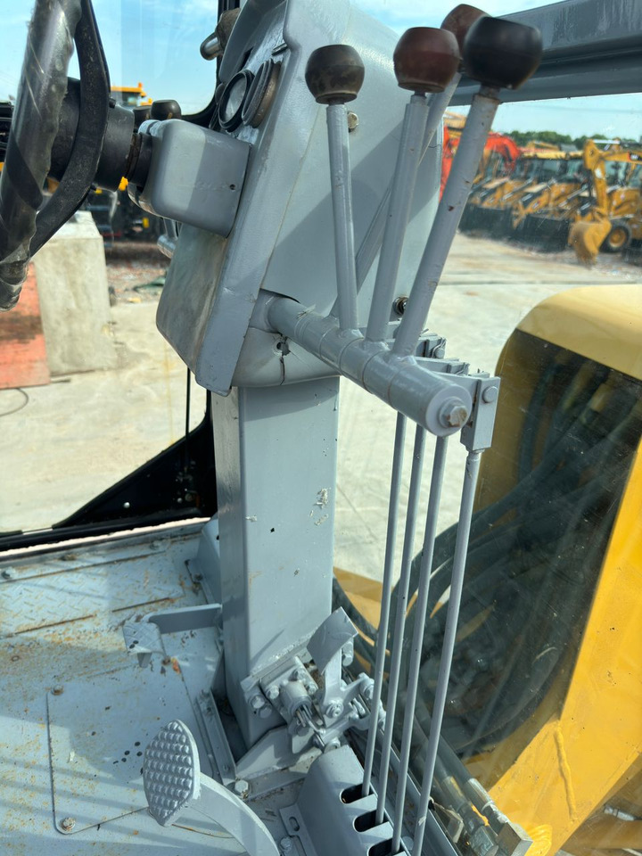 Leasing für Caterpillar CAT 140 140H 140K Used Grader Secondhand Motor Grader in High Quality Caterpillar CAT 140 140H 140K Used Grader Secondhand Motor Grader in High Quality: das Bild 6