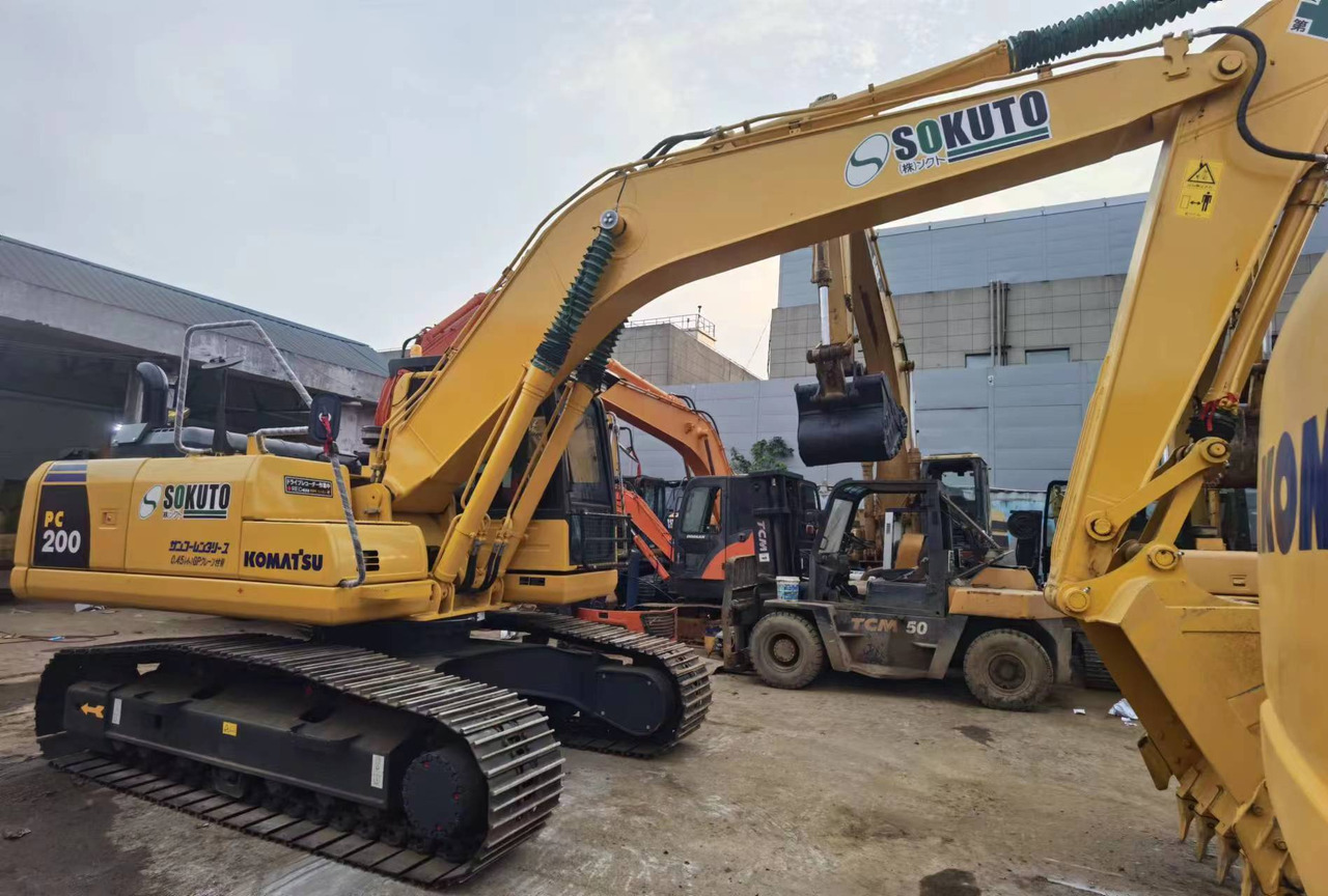 Komatsu PC200 PC210 PC220 Used Excavator Crawler Hydraulic High Quality Secondhand Excavator for Sale - Kettenbagger: das Bild 3 Komatsu PC200 PC210 PC220 Used Excavator Crawler Hydraulic High Quality Secondhand Excavator for Sale - Kettenbagger: das Bild 3